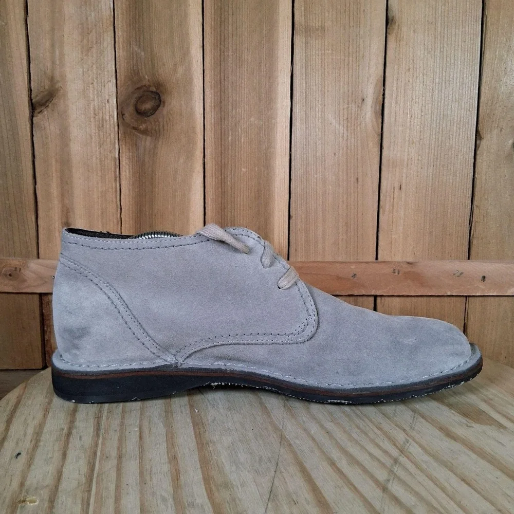John Varvatos Chukka Boots Mens 9.5 Gray Suede Ankle Casual Leather Lined